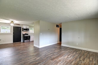 3813 Utica Dr in Dayton, OH - Foto de edificio - Building Photo