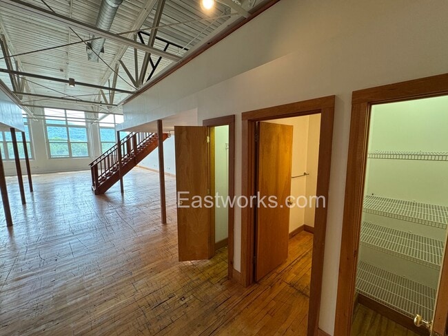 116 Pleasant St in Easthampton, MA - Building Photo - Building Photo
