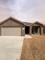 13815 Gary Ave in Lubbock, TX - Building Photo