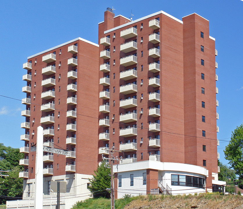 Lincoln Plaza in Wilkes-Barre, PA - Building Photo