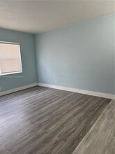 260 S Cypress Rd in Pompano Beach, FL - Building Photo - Building Photo