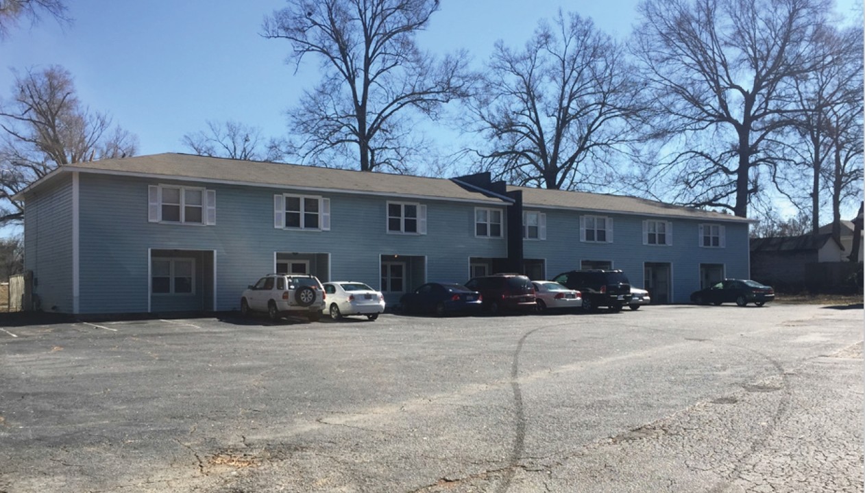 Fairfield Place Apartments in Greenwood, SC - Building Photo