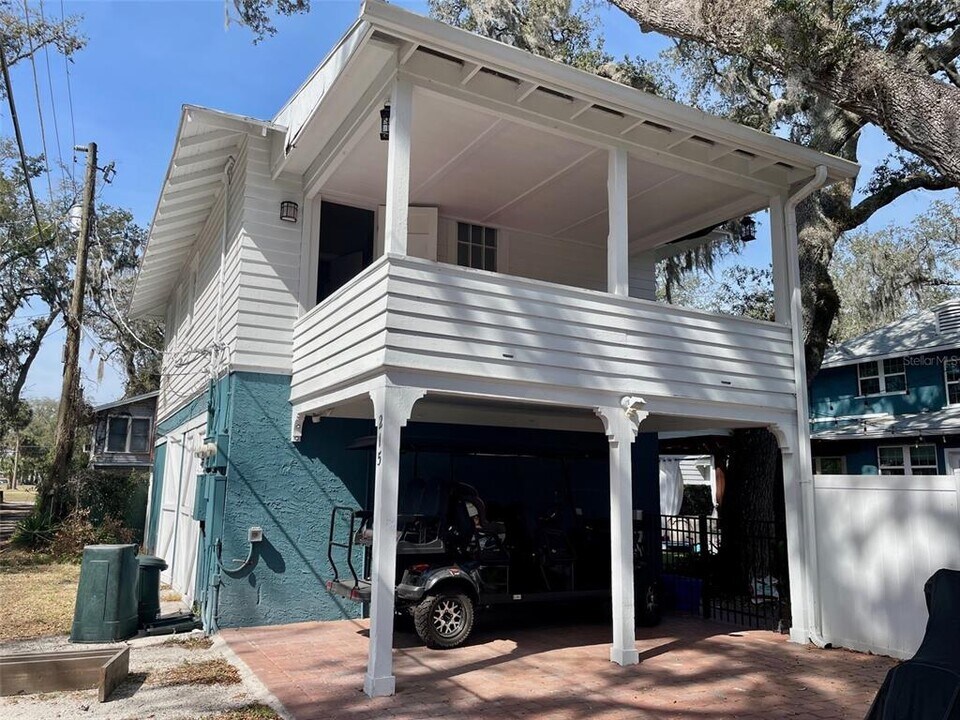 215 W 16th St in Sanford, FL - Building Photo