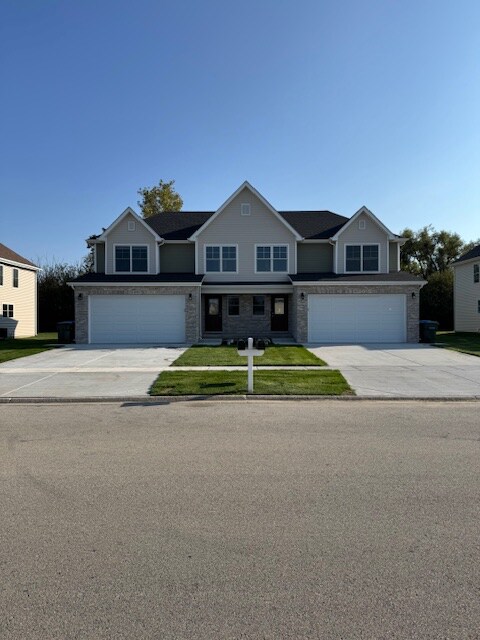 875 Covey Lane in Coal City, IL - Building Photo