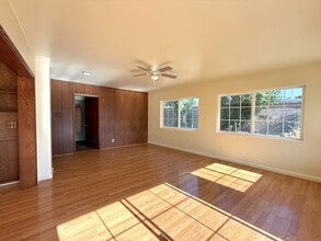 13949 Oval Dr in Whittier, CA - Foto de edificio - Building Photo