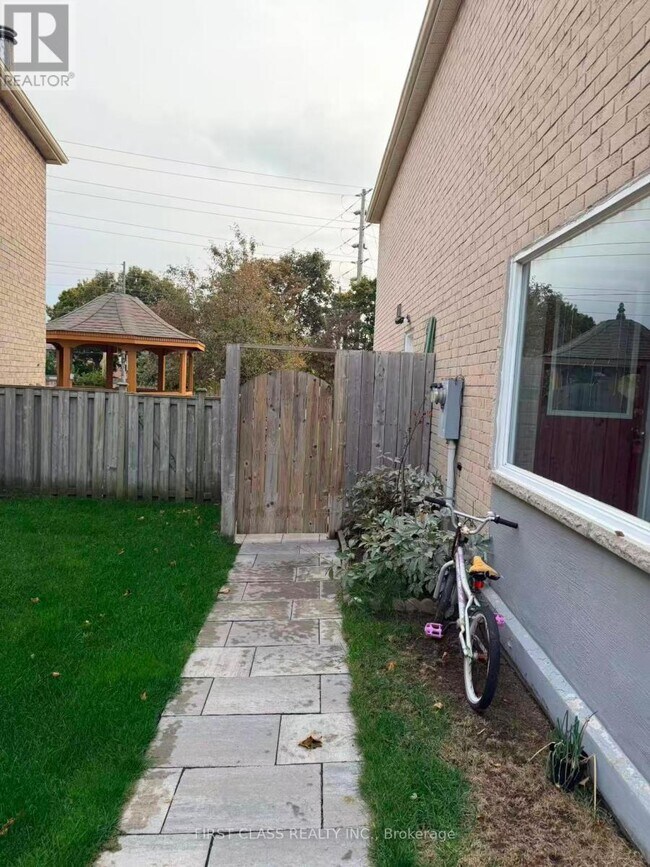 51 Chase Ct in Markham, ON - Building Photo - Building Photo