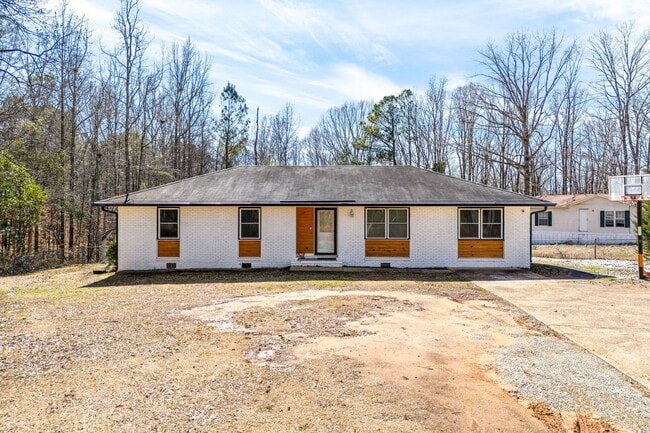 property at 1005 Crawford Rd