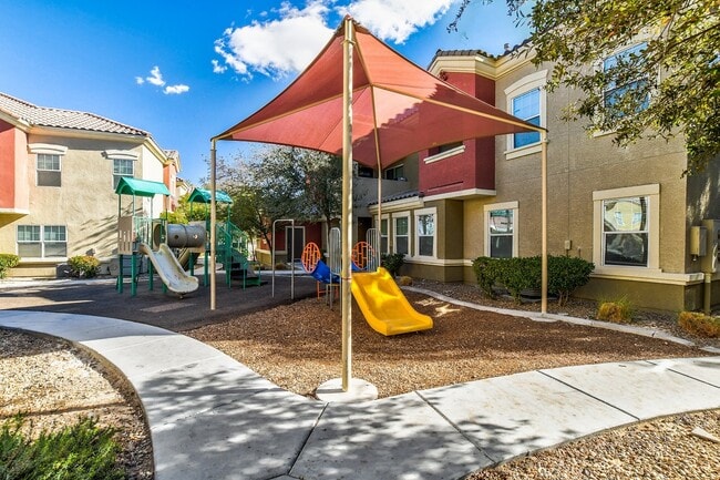 Ravello Townhomes in Las Vegas, NV - Foto de edificio - Building Photo