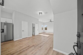 7034 England St in Houston, TX - Building Photo - Building Photo