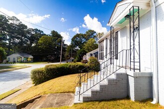 1275 E Forrest Ave in Atlanta, GA - Building Photo - Building Photo