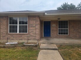 1742 Rock Hollow Loop in Bryan, TX - Building Photo