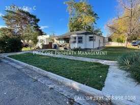 303 Ivy St in Nampa, ID - Building Photo