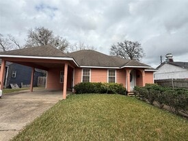 917 Leonard St in Pasadena, TX - Building Photo