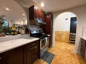 100 Captains Row, Unit 307 in Chelsea, MA - Building Photo - Building Photo