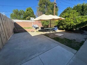 6439 1/2 Graves Ave in Van Nuys, CA - Building Photo - Building Photo