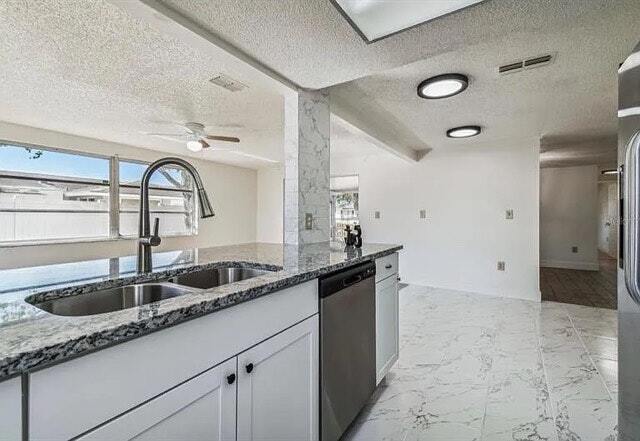 7628 Candle Dr in Port Richey, FL - Building Photo