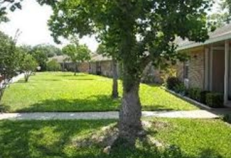 Navasota Manor Apartments in Navasota, TX - Building Photo