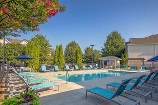 Stratford at Hillcrest in Winston-Salem, NC - Building Photo