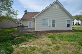 4301 Emerald Ln in Indian Trail, NC - Foto de edificio - Building Photo