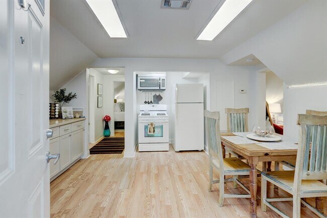 2512 Nottingham St in Houston, TX - Building Photo - Building Photo