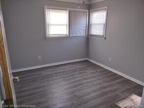 31266 Hathaway in Livonia, MI - Building Photo - Building Photo