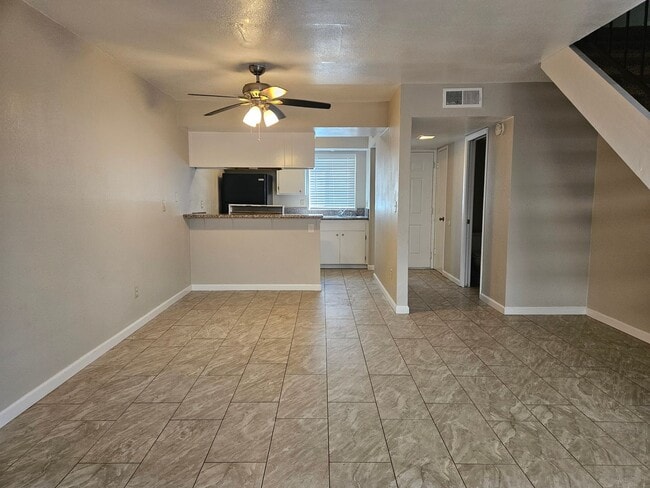 937 Iris St in Wasco, CA - Building Photo - Building Photo