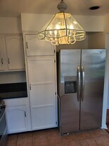 551 Clubhouse Ct in Union, NJ - Building Photo