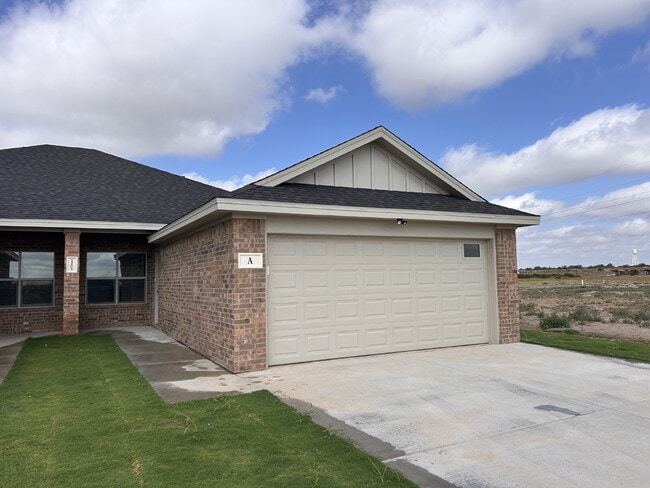 1205 Bryan Ave in Wolfforth, TX - Building Photo - Building Photo