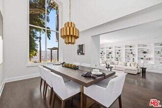 2241 Canyonback Rd in Los Angeles, CA - Building Photo - Building Photo