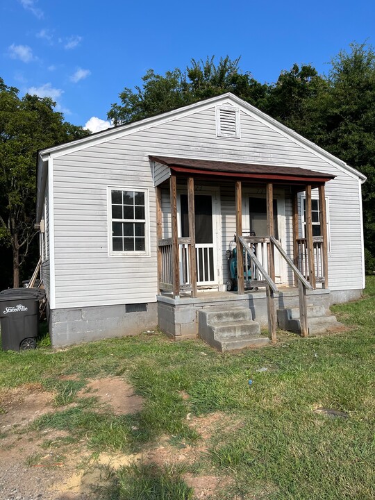 723 Hunt St, Unit 725 in Statesville, NC - Building Photo