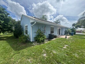 1924 Sugarberry Ct NE in Palm Bay, FL - Building Photo - Building Photo