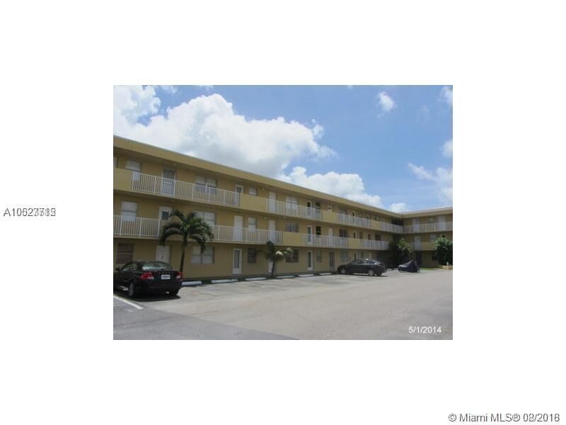 1302 NE 191st St-Unit -A319 in Miami, FL - Building Photo