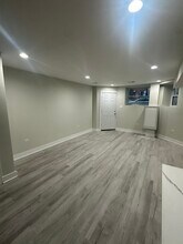 2933 W Lexington St, Unit One: Spacious 2-Bedr in Chicago, IL - Building Photo - Building Photo