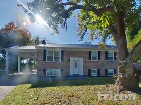 11103 Tenbury Ct in Upper Marlboro, MD - Building Photo