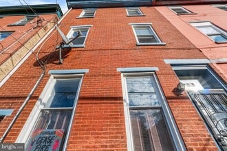 915 N 6th St in Philadelphia, PA - Building Photo - Building Photo