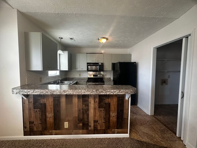 6764 Willowbrook Dr in Fayetteville, NC - Building Photo - Building Photo