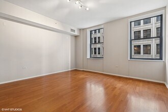 310 S Michigan Ave in Chicago, IL - Building Photo - Building Photo