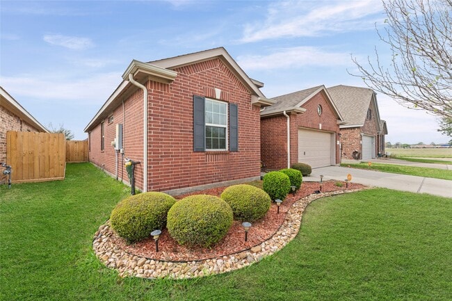 1706 Zeppelin Cir in Deer Park, TX - Building Photo - Building Photo