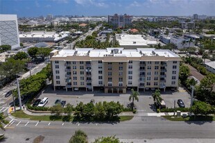 1050 SE 15th St, Unit 409 in Fort Lauderdale, FL - Building Photo