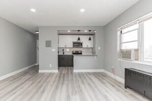 Courtyard Park Apartments