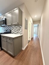 2323 S 13th St, Unit 2nd Floor in Philadelphia, PA - Building Photo - Building Photo