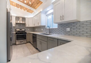 1206 9th St in Hermosa Beach, CA - Building Photo - Building Photo