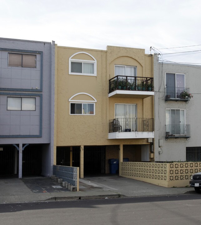 678 Villa St in Daly City, CA - Foto de edificio