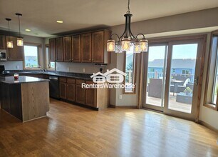 930 Aspen Cir in Watertown, MN - Foto de edificio - Building Photo