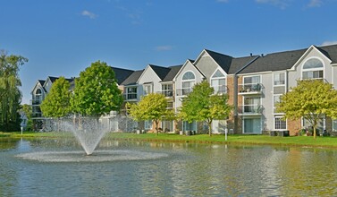 Hillside Apartments in Wixom, MI - Foto de edificio - Building Photo