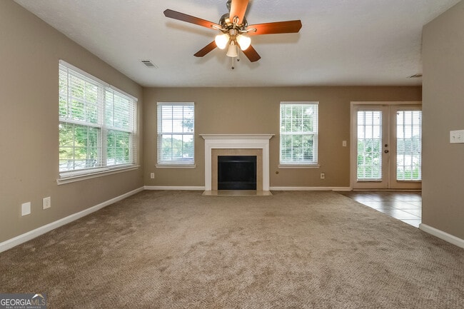 815 Lakeside Cir in Covington, GA - Building Photo - Building Photo