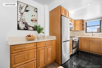 520 E 81st St in New York, NY - Building Photo - Building Photo