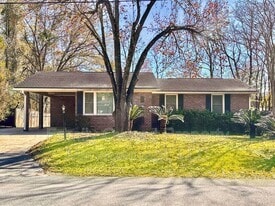 1123 Belvedere Dr in Hanahan, SC - Building Photo