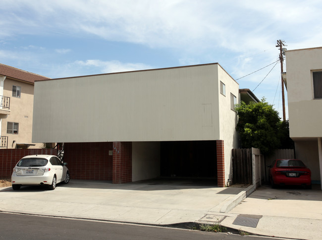1412 Brockton Ave in Los Angeles, CA - Foto de edificio - Building Photo