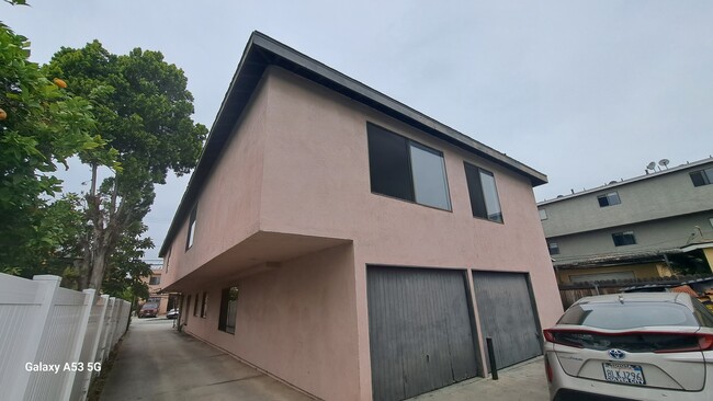 13230 Cordary Ave in Hawthorne, CA - Building Photo - Building Photo